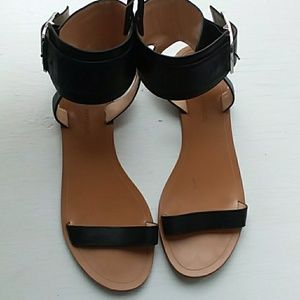 Sandal